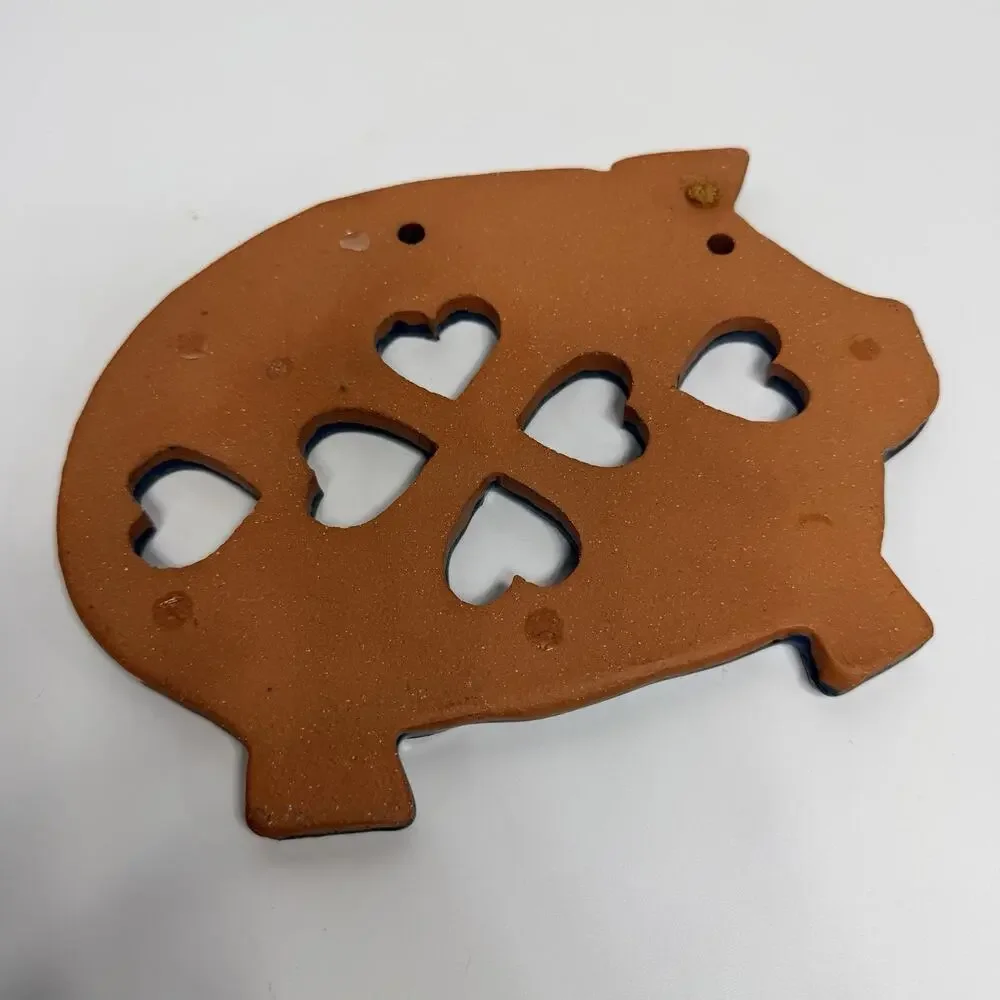 1990s Pottery Clay Pig Trivet Hearts Wall Decor 8
